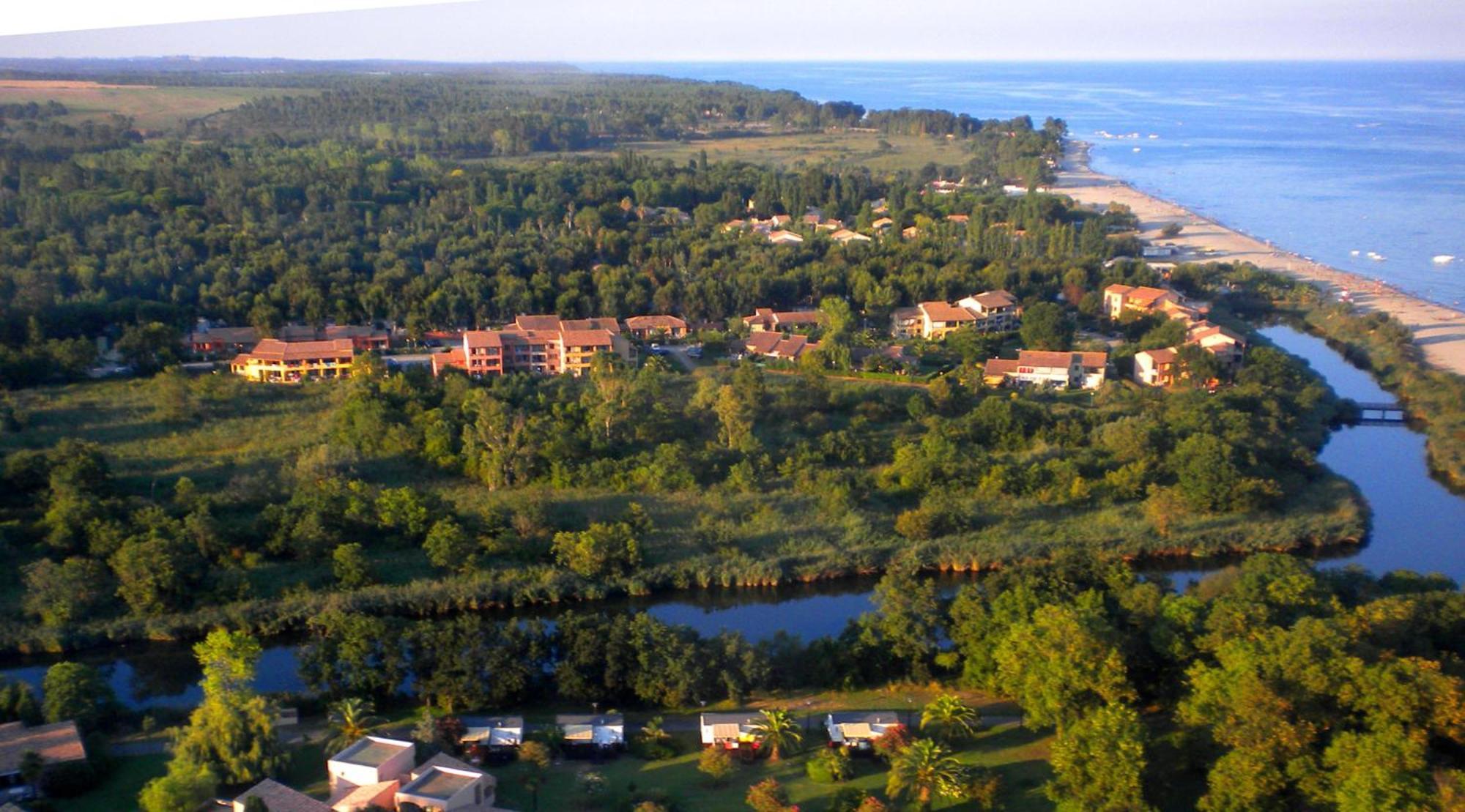 Residence De Tourisme Marina Corsa Ghisonaccia Bagian luar foto